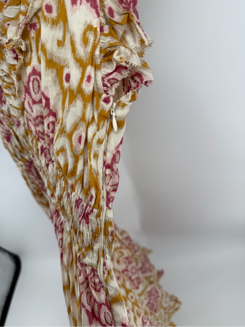 Elan Melrose Pink Gold Ikat Ruffle Smocked Tiered Midi Dress M - Picture 4 of 6